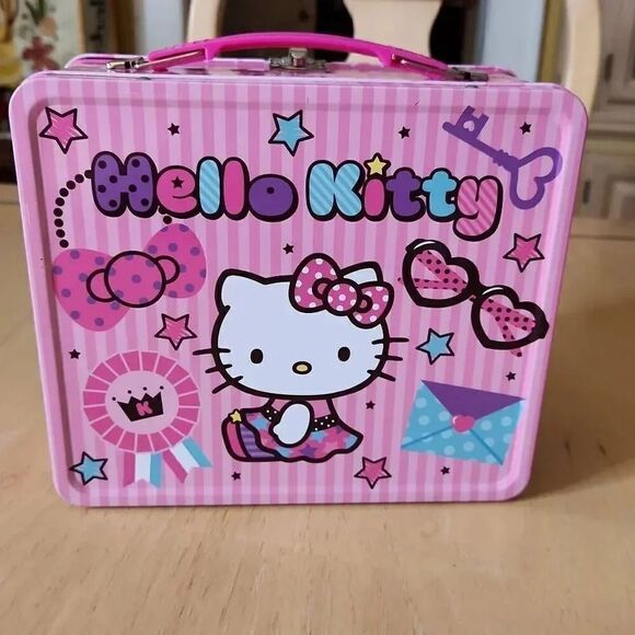 Hello Kitty pink tin lunch box - Picture 3 of 7